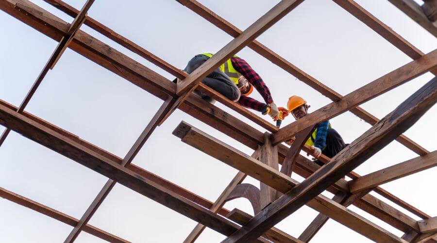 Professional gutter cleaning services in Parkston, SD